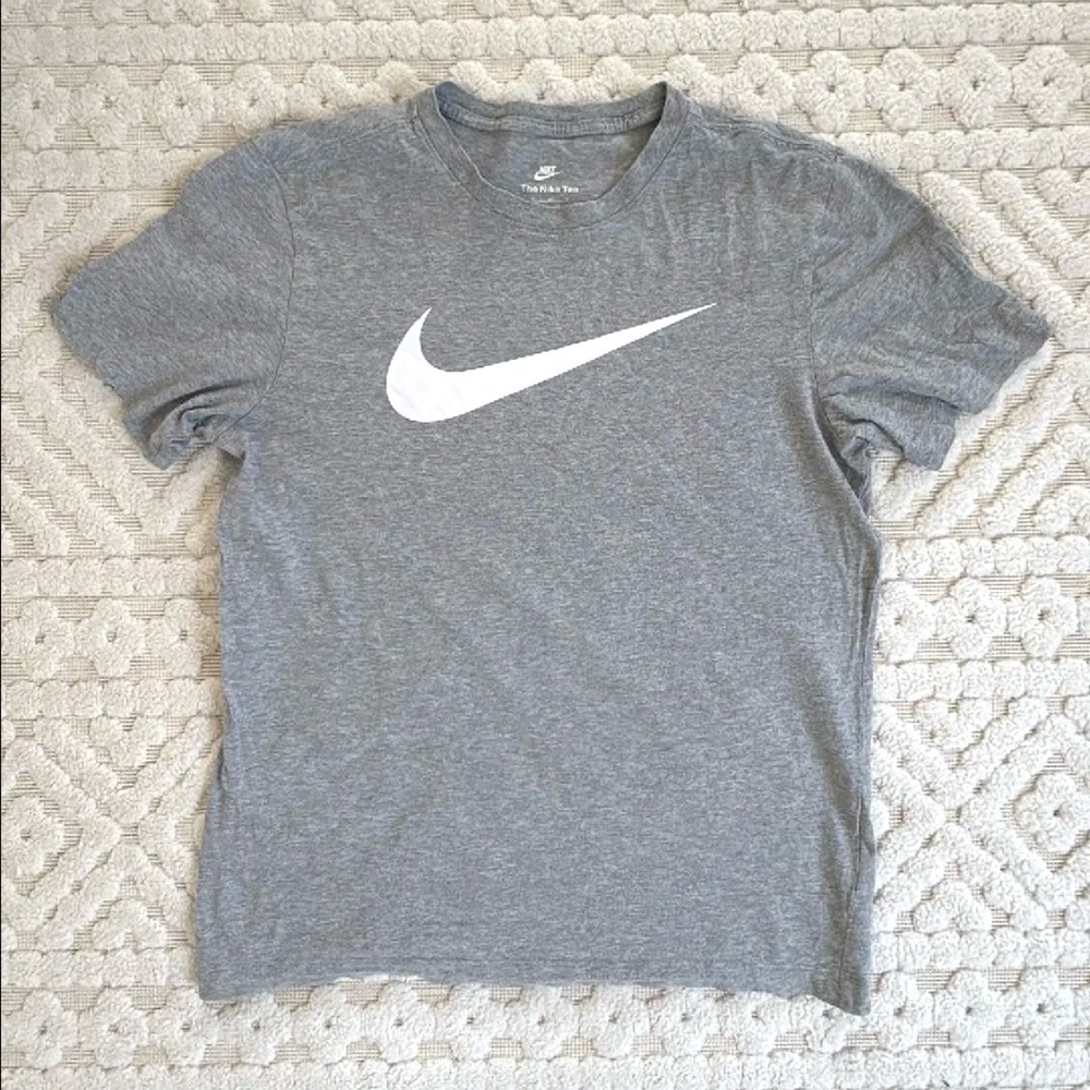 Nike Men’s Gray "The Nike Tee" with White Swoosh size Medium